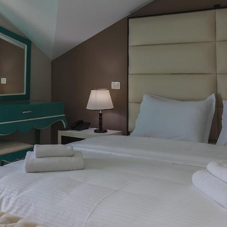 "L'Art De Vivre" Resort Korce Esterno foto