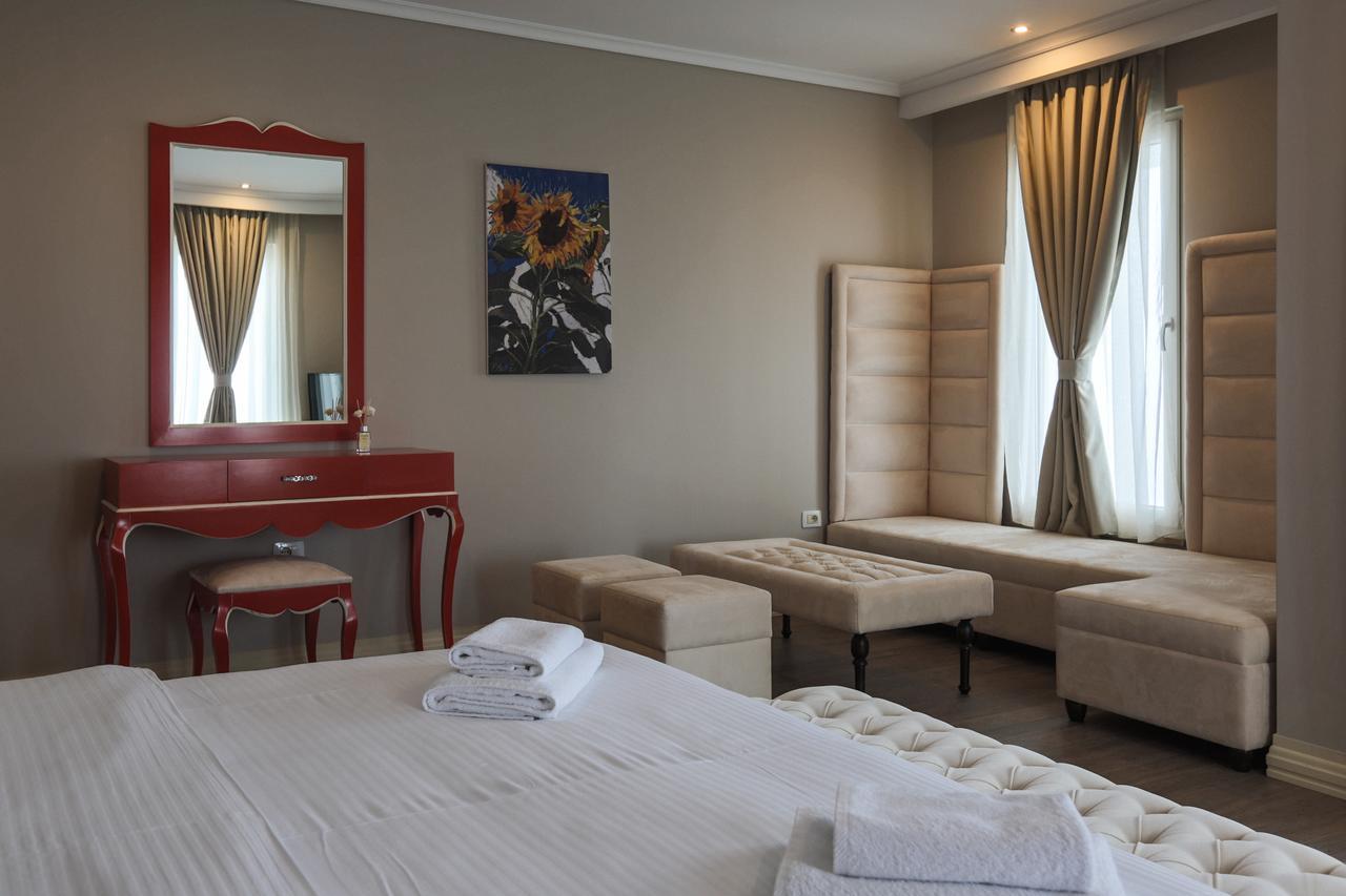 "L'Art De Vivre" Resort Korce Esterno foto