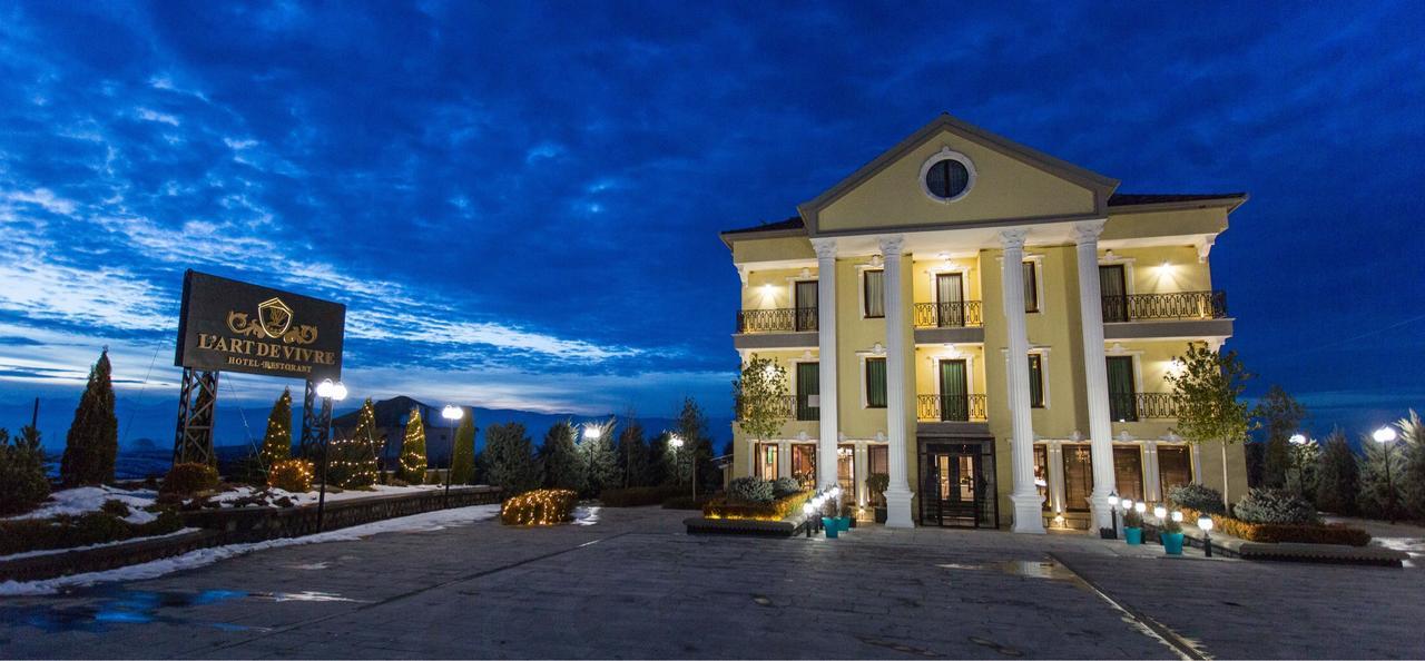 "L'Art De Vivre" Resort Korce Esterno foto