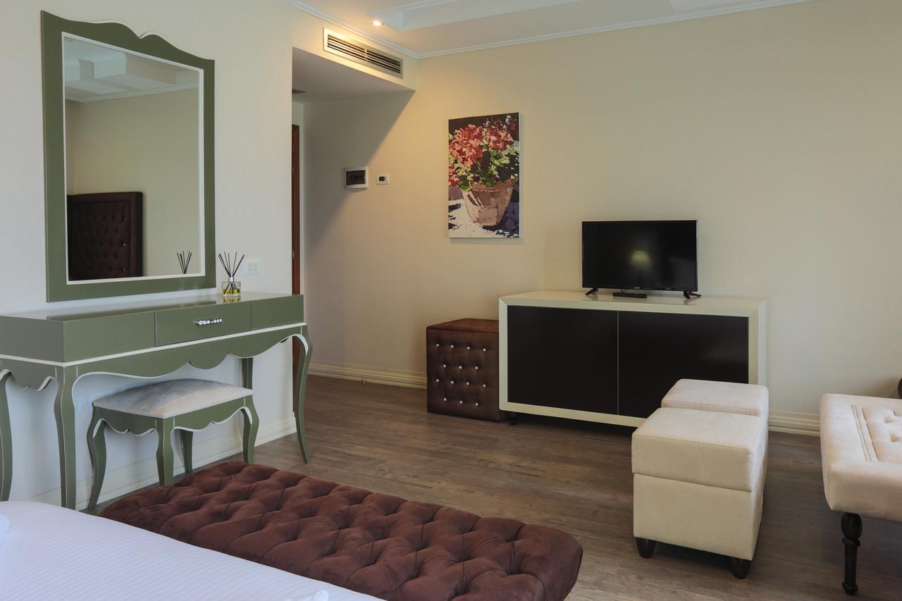 "L'Art De Vivre" Resort Korce Esterno foto