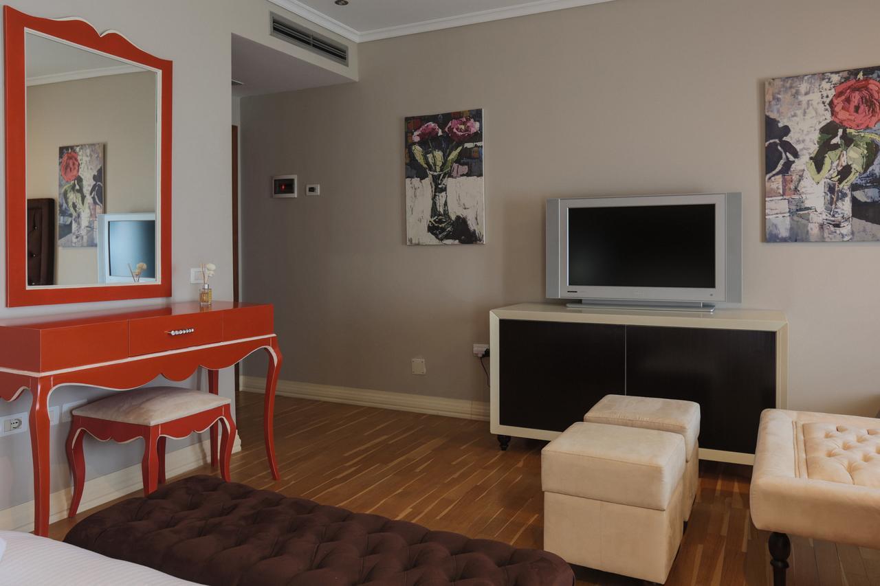 "L'Art De Vivre" Resort Korce Esterno foto