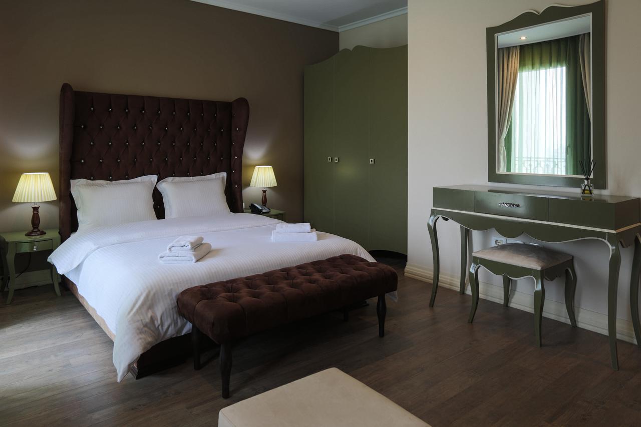 "L'Art De Vivre" Resort Korce Esterno foto