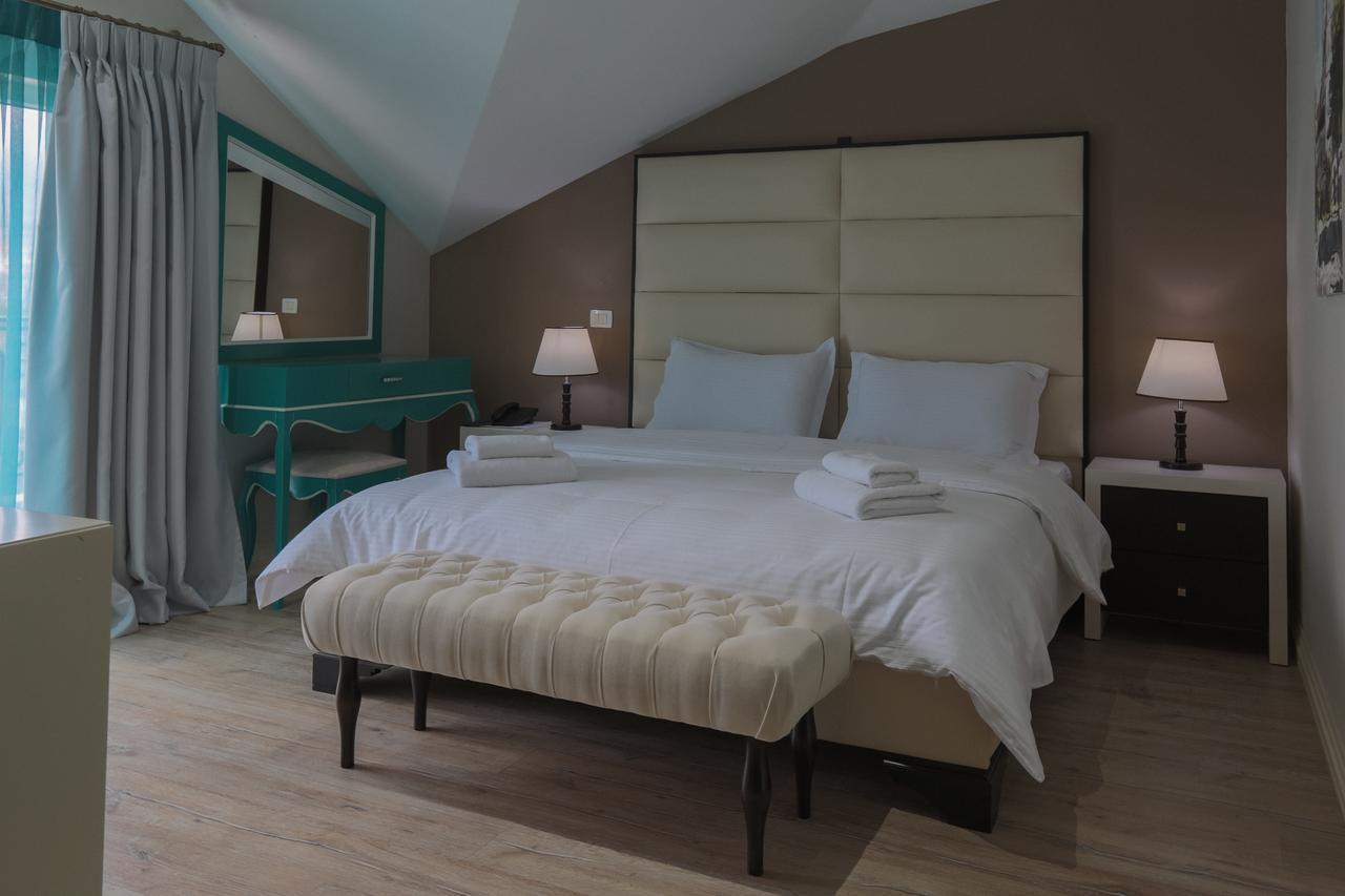 "L'Art De Vivre" Resort Korce Esterno foto