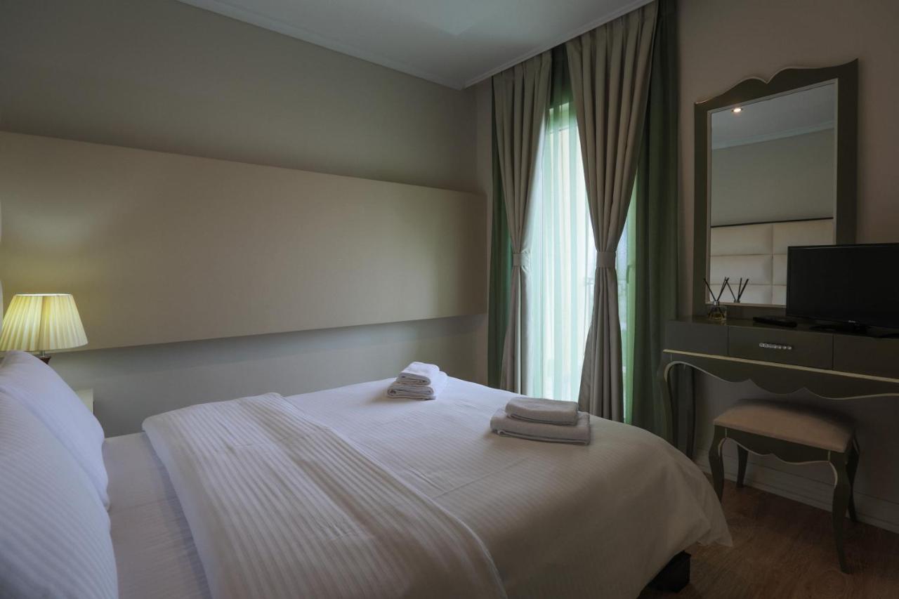 "L'Art De Vivre" Resort Korce Esterno foto
